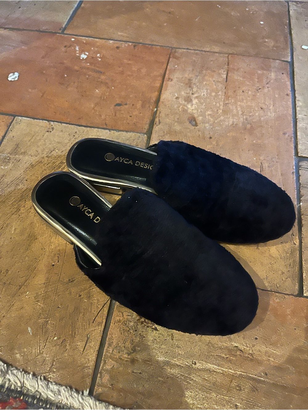 Women’s Black Faux-Fur/Velvet Slip-On Mules